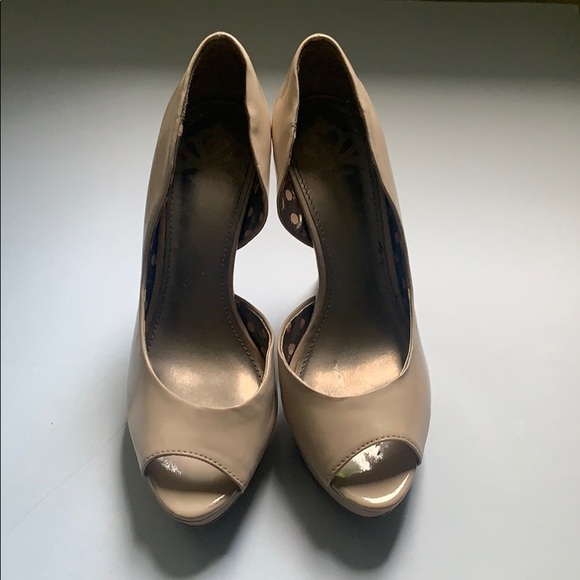 Fergalicious Nude Heels - Picture 1 of 5